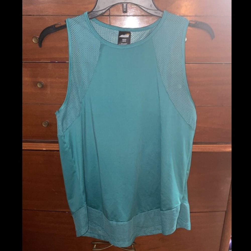 S Avia Tank
